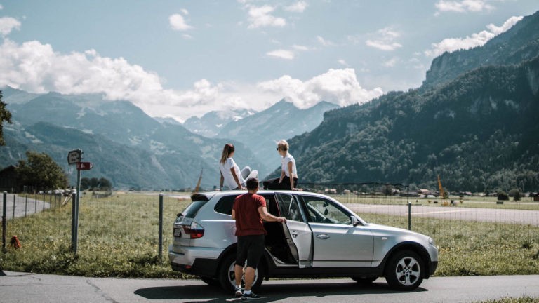 10 Easy Ways To Save Money On A Road Trip