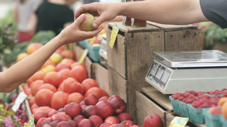 11 Easy Ways to Save Money on Groceries